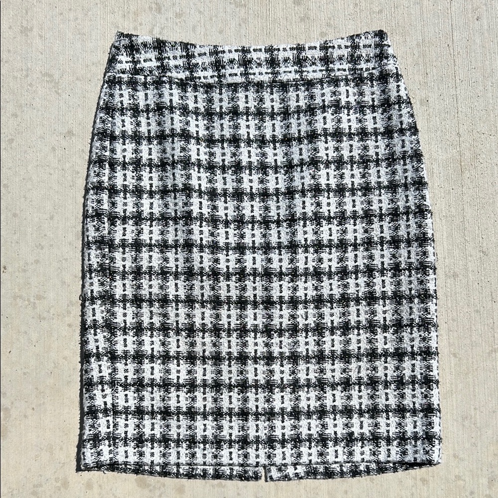 Ann Taylor Monochrome Tweed Pencil Skirt